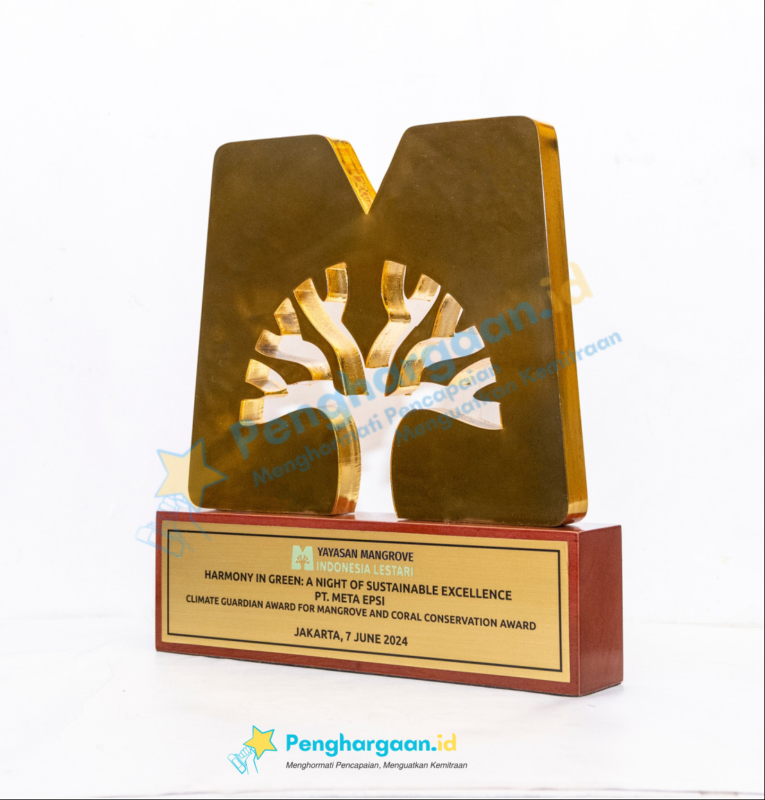 plakat penghargaan perusahaan yayasan mangrove indonesia lestari gold