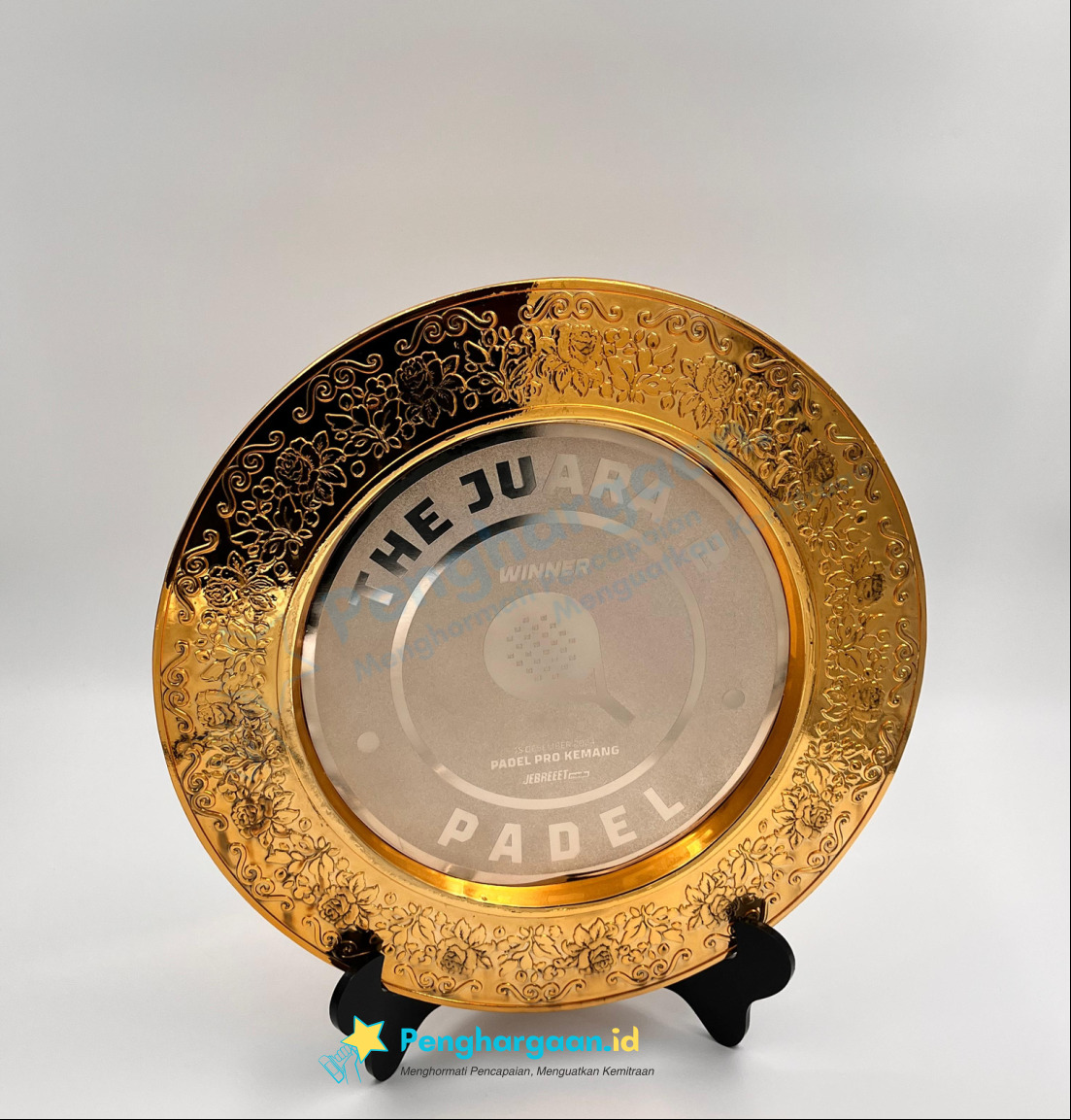 plakat kejuaraan the juara 2 padel tennis (gold)