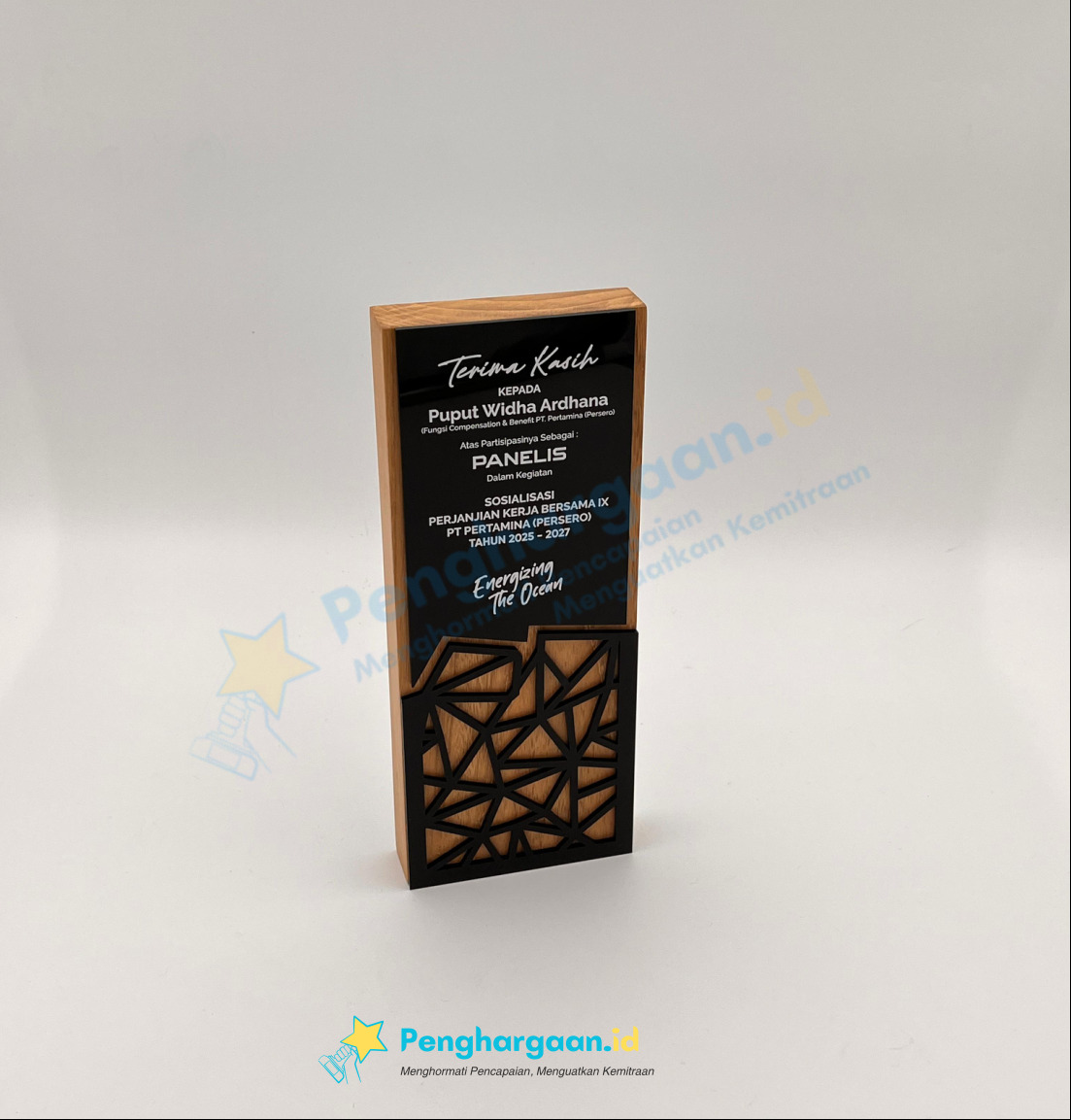 plakat apresiasi perusahaan pertamina - kayu express 105